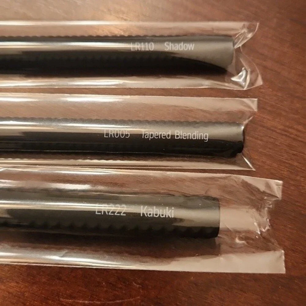 Laruce NWT  Makeup Brush Set